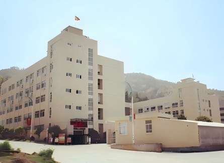 معلومات عنا